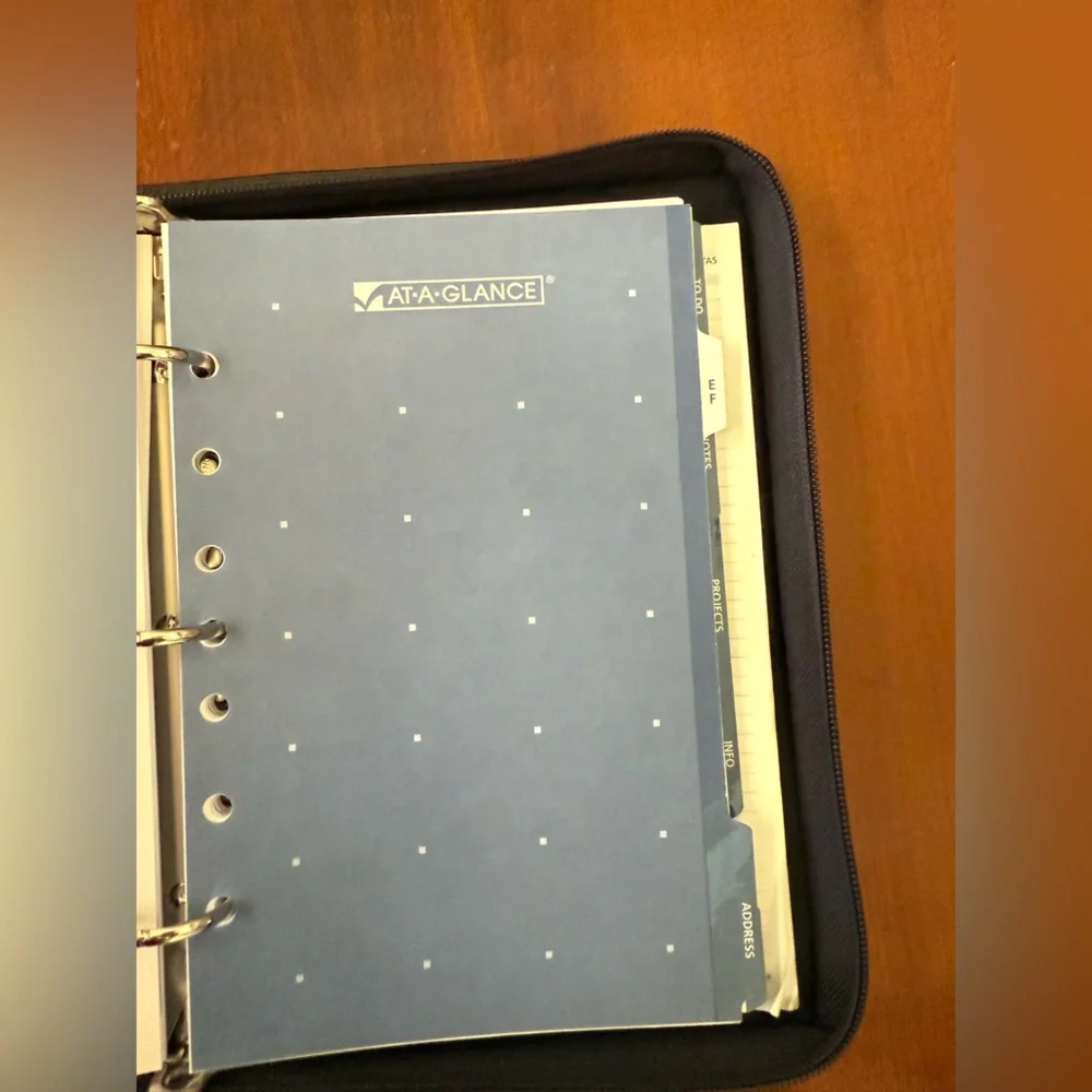 Vintage At a Glance Binder